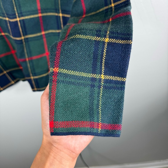 Tahari | Small Plaid Turtle Neck Sweater - Picture 2 of 7